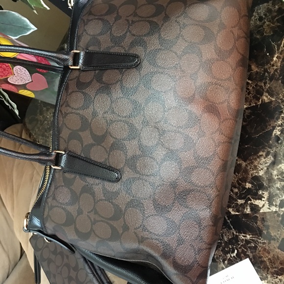 Coach Morgan Set - Picture 5 of 8